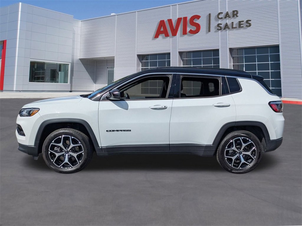 Used 2025 Jeep Compass Limited image 10