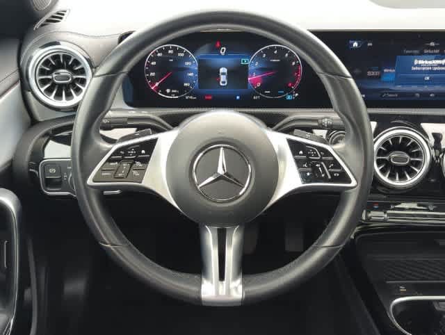 Used 2025 Mercedes-Benz CLA 250 4MATIC image 24