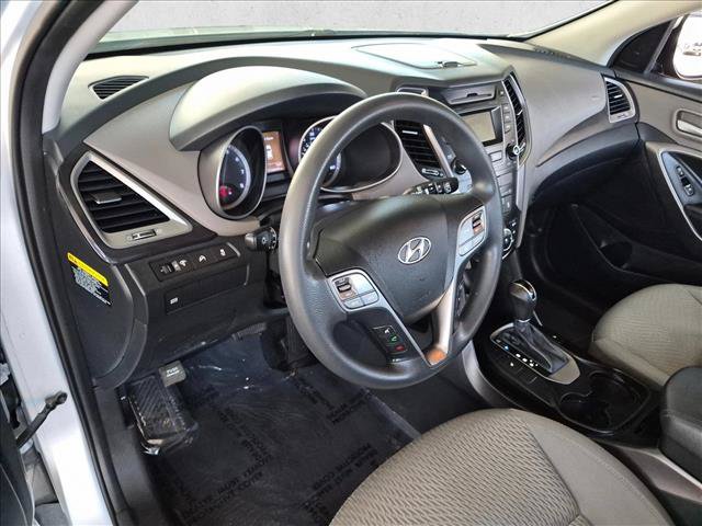 Used 2015 Hyundai Santa Fe GLS FWD image 9