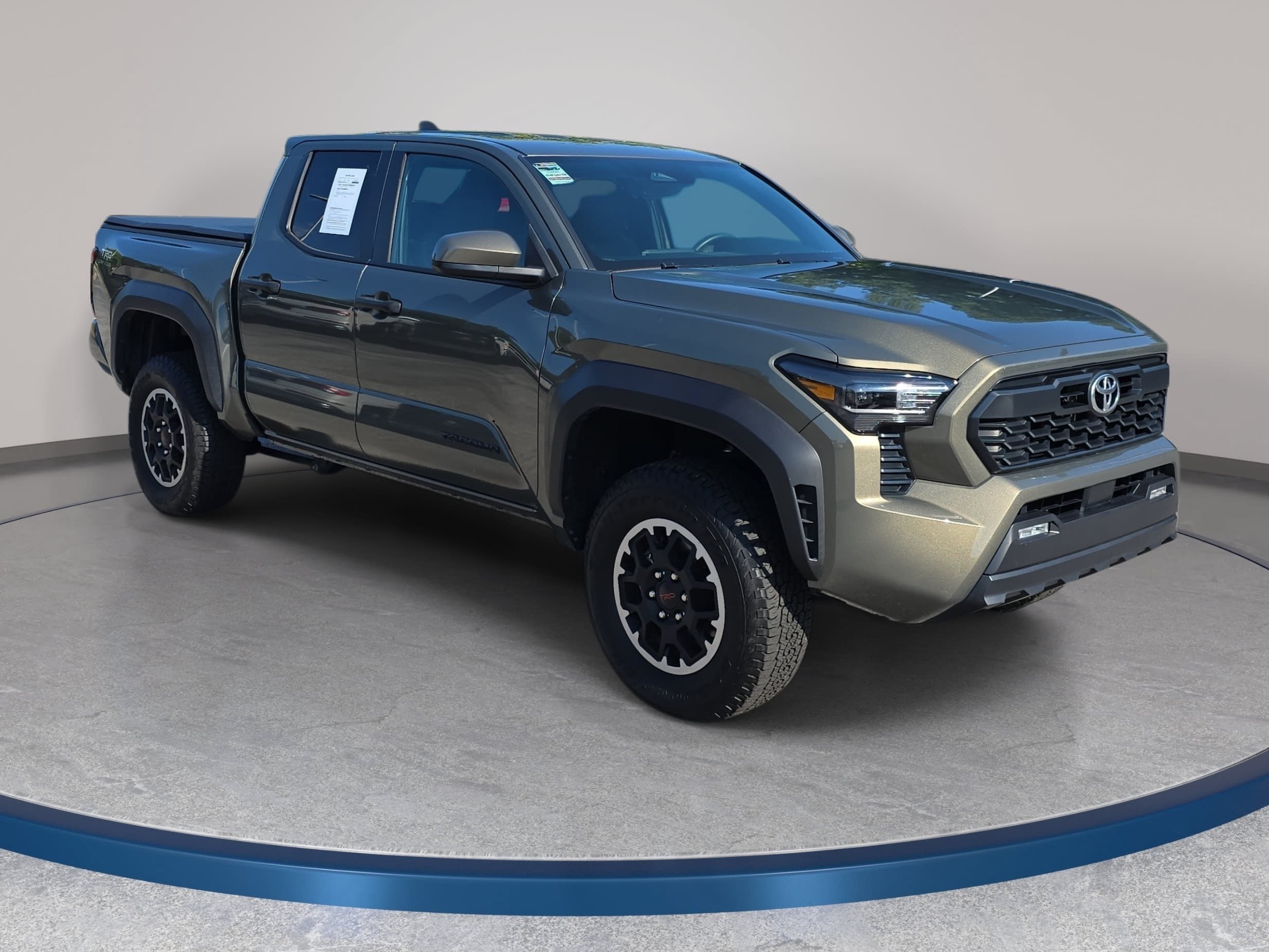 Used 2025 Toyota Tacoma TRD Off-Road AWD/4WD image 3