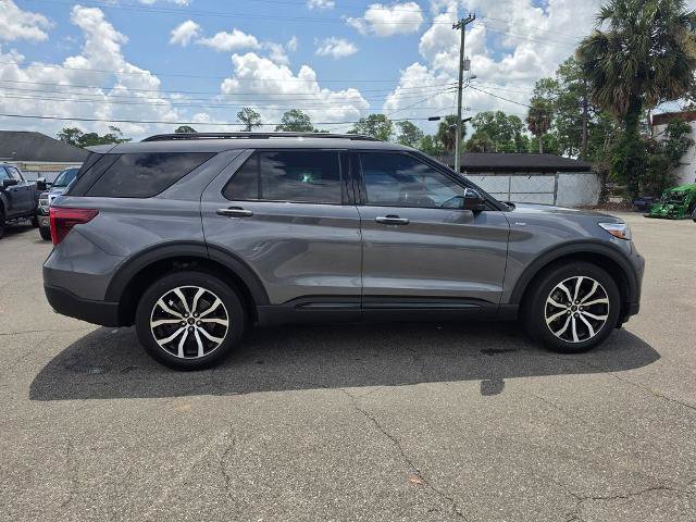 Certified 2023 Ford Explorer ST-Line AWD/4WD image 7