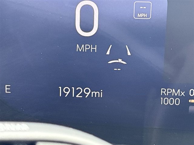 Used 2024 Buick Envision Avenir image 12