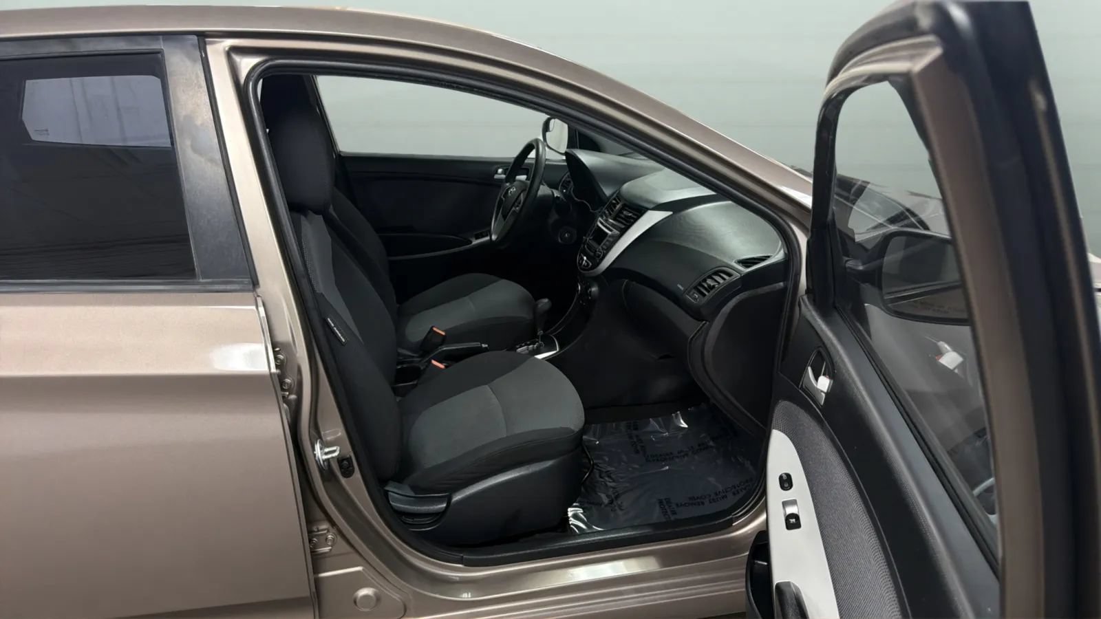Used 2014 Hyundai Accent GS FWD image 20
