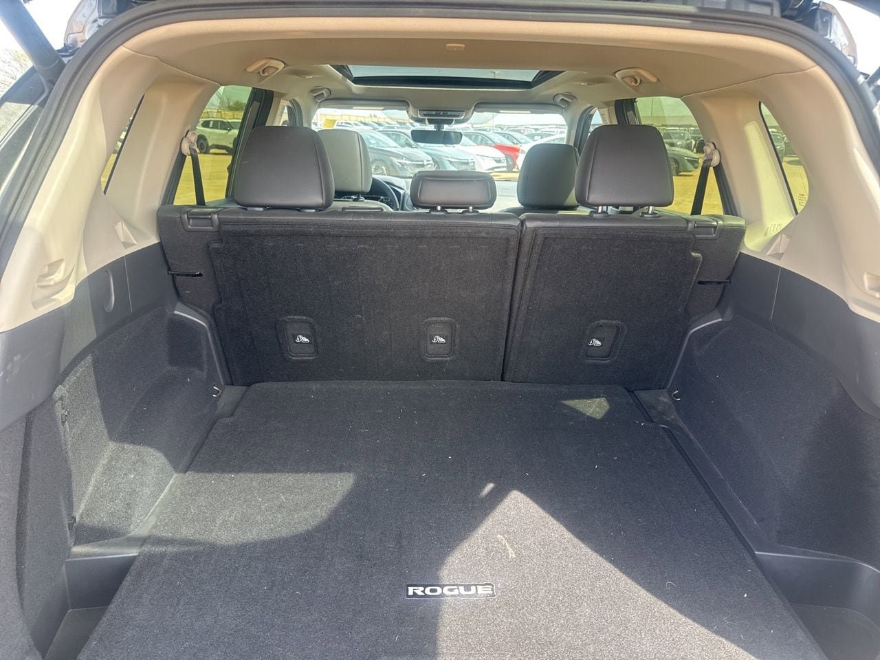 Used 2024 Nissan Rogue SV w/ SV Premium Package image 33