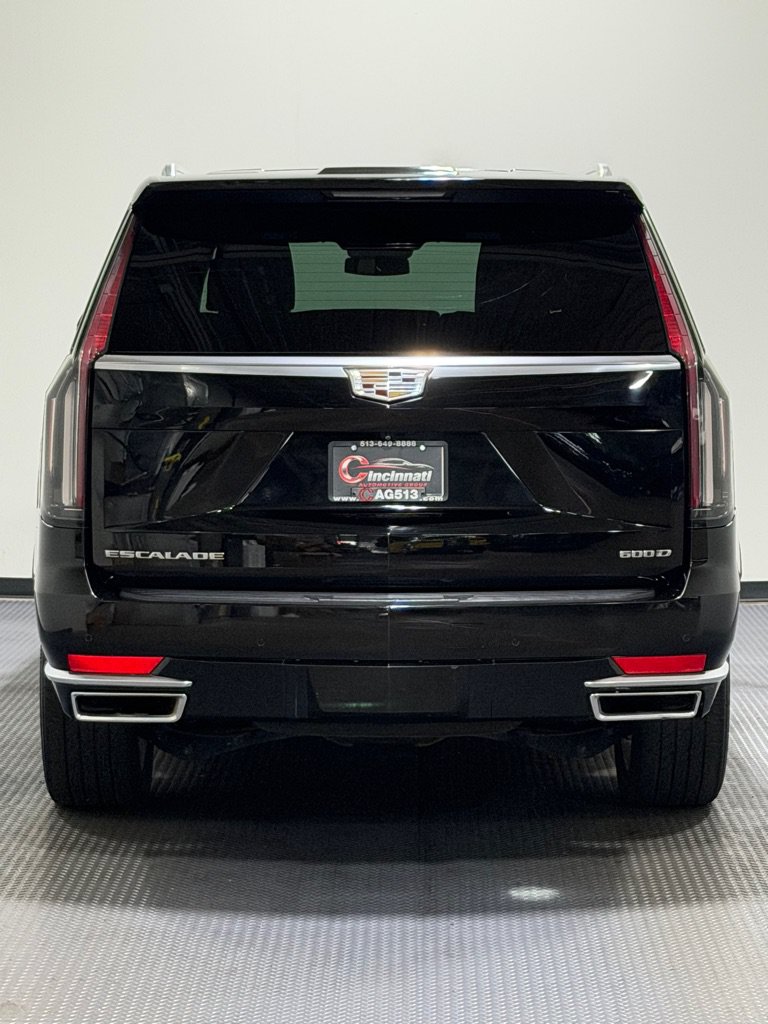 Used 2023 Cadillac Escalade ESV Luxury AWD/4WD image 6