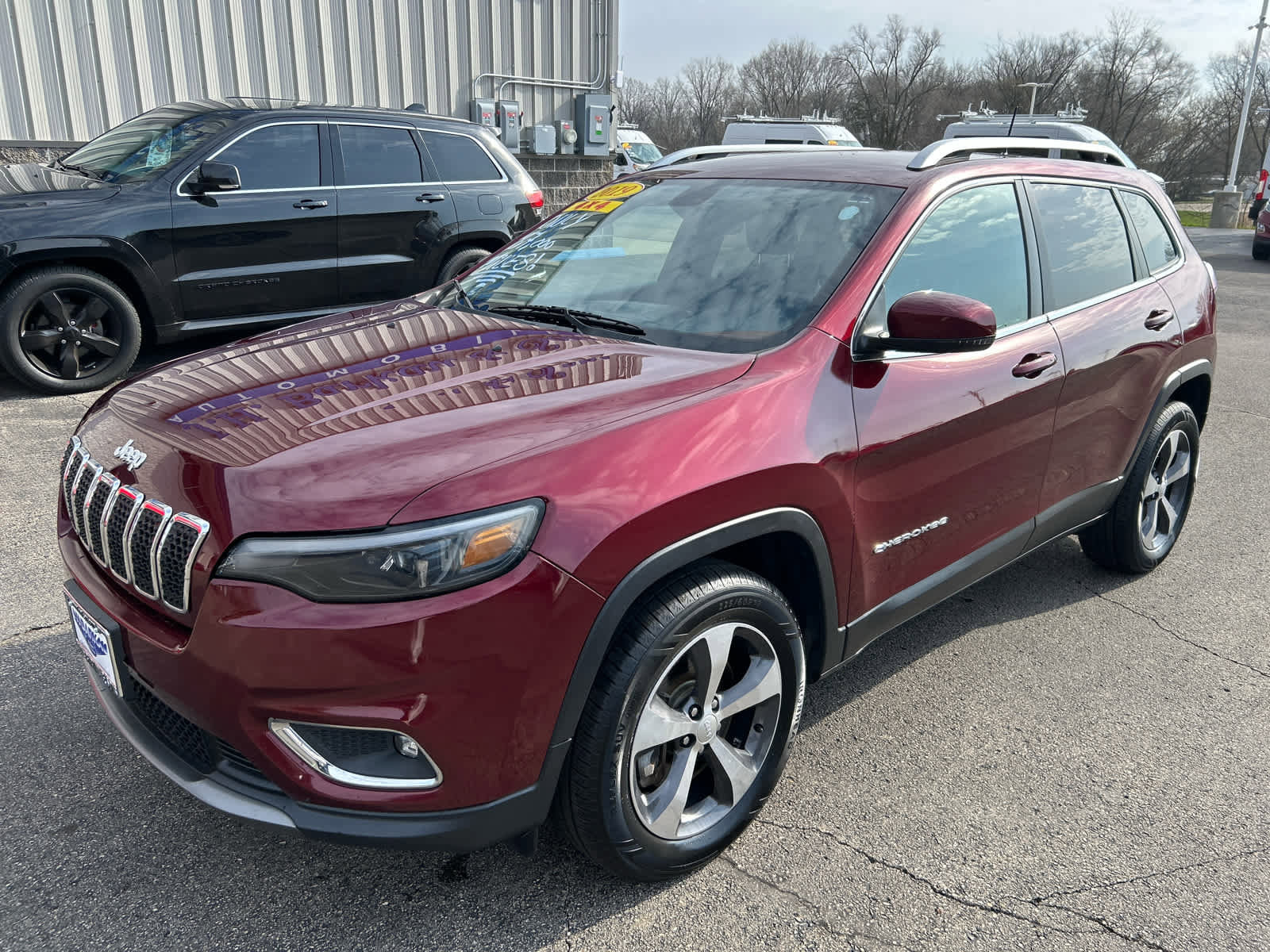 Used 2019 Jeep Cherokee Limited AWD/4WD image 7