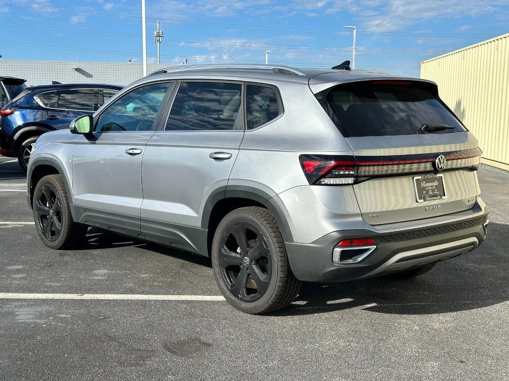 Used 2025 Volkswagen Taos SEL w/ Black Wheel Plus Package image 7