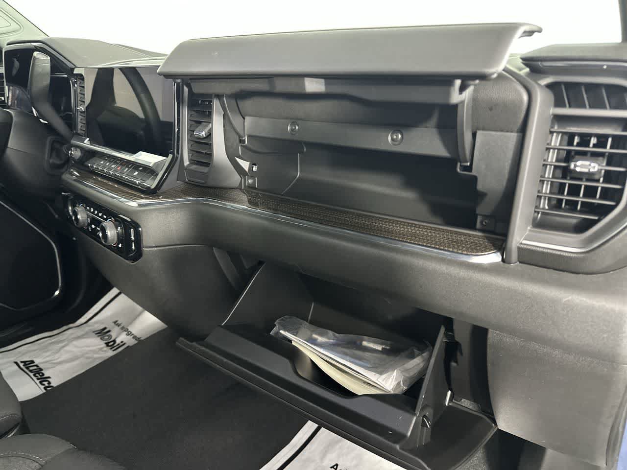 Used 2023 Chevrolet Silverado 1500 LT AWD/4WD image 22