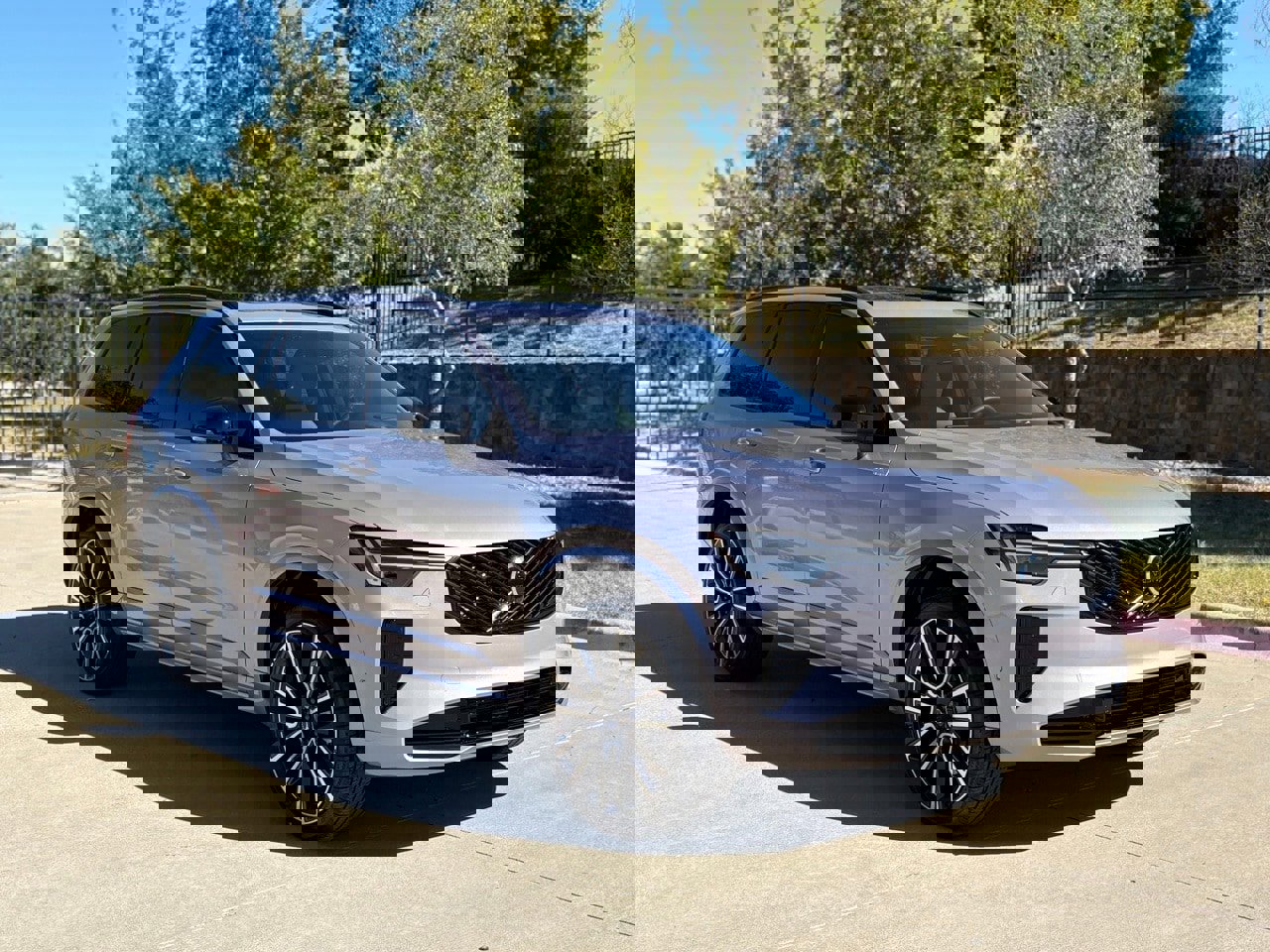 New 2026 Volvo XC90 B6 Ultra w/ Protection Package Premier image 4