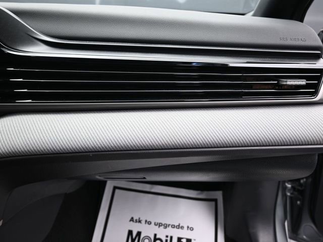 Used 2025 Toyota Camry SE w/ Convenience Package image 36