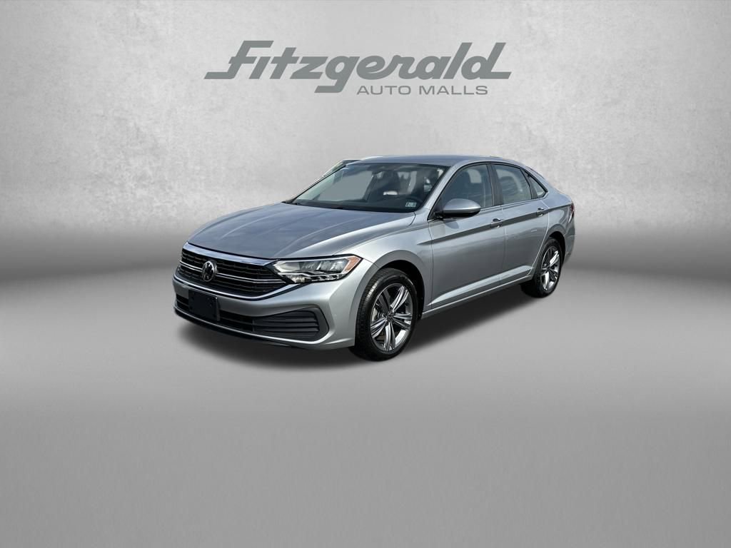 Used 2024 Volkswagen Jetta SE image 3