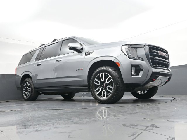 Used 2023 GMC Yukon XL AT4 w/ AT4 Premium Package AWD/4WD image 32