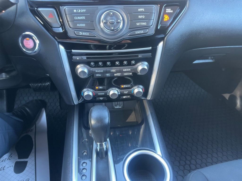 Used 2019 Nissan Pathfinder SV AWD/4WD image 21