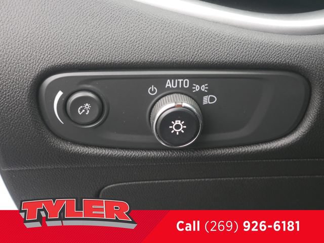 Used 2024 Chevrolet Malibu LT FWD image 23