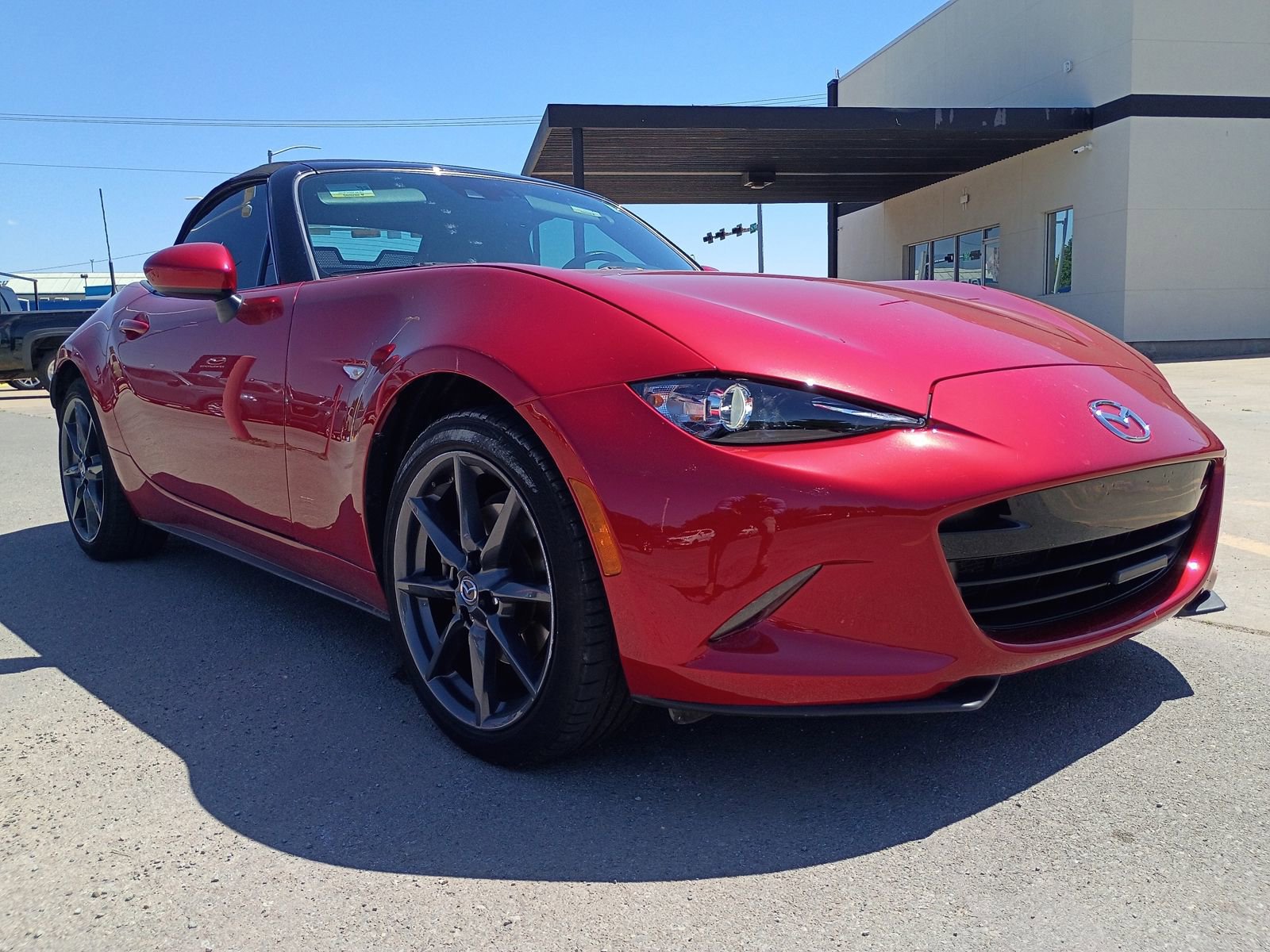 Used 2016 MAZDA MX-5 Miata Grand Touring RWD image 3