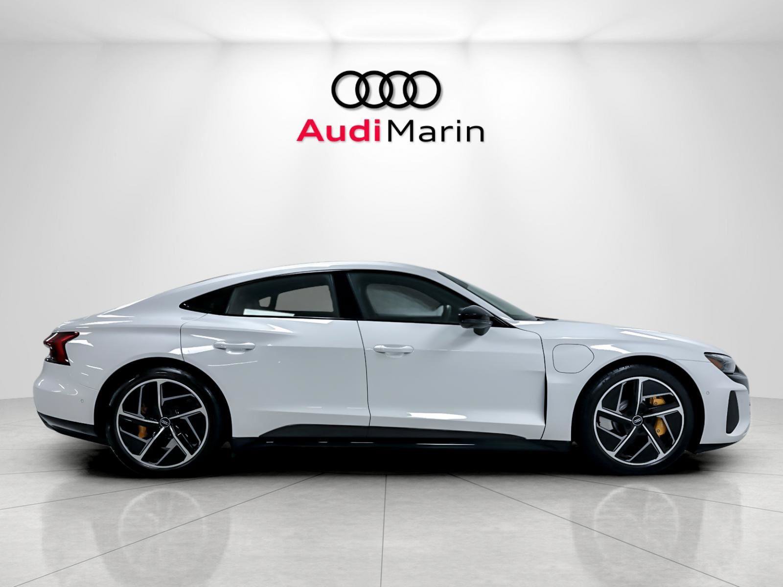 Used 2023 Audi RS e-tron GT w/ Carbon Performance Package AWD/4WD image 6