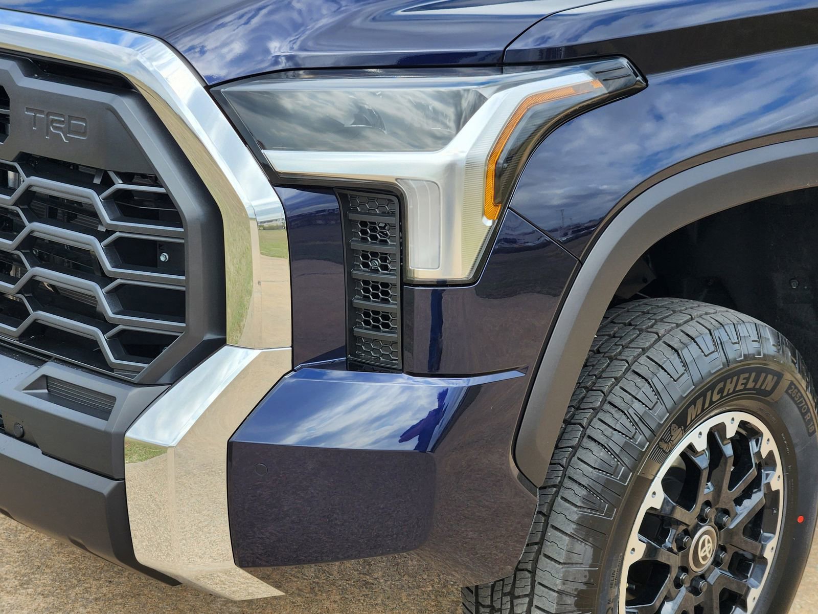 New 2026 Toyota Tundra SR5 w/ TRD Off-Road Premium Package image 9