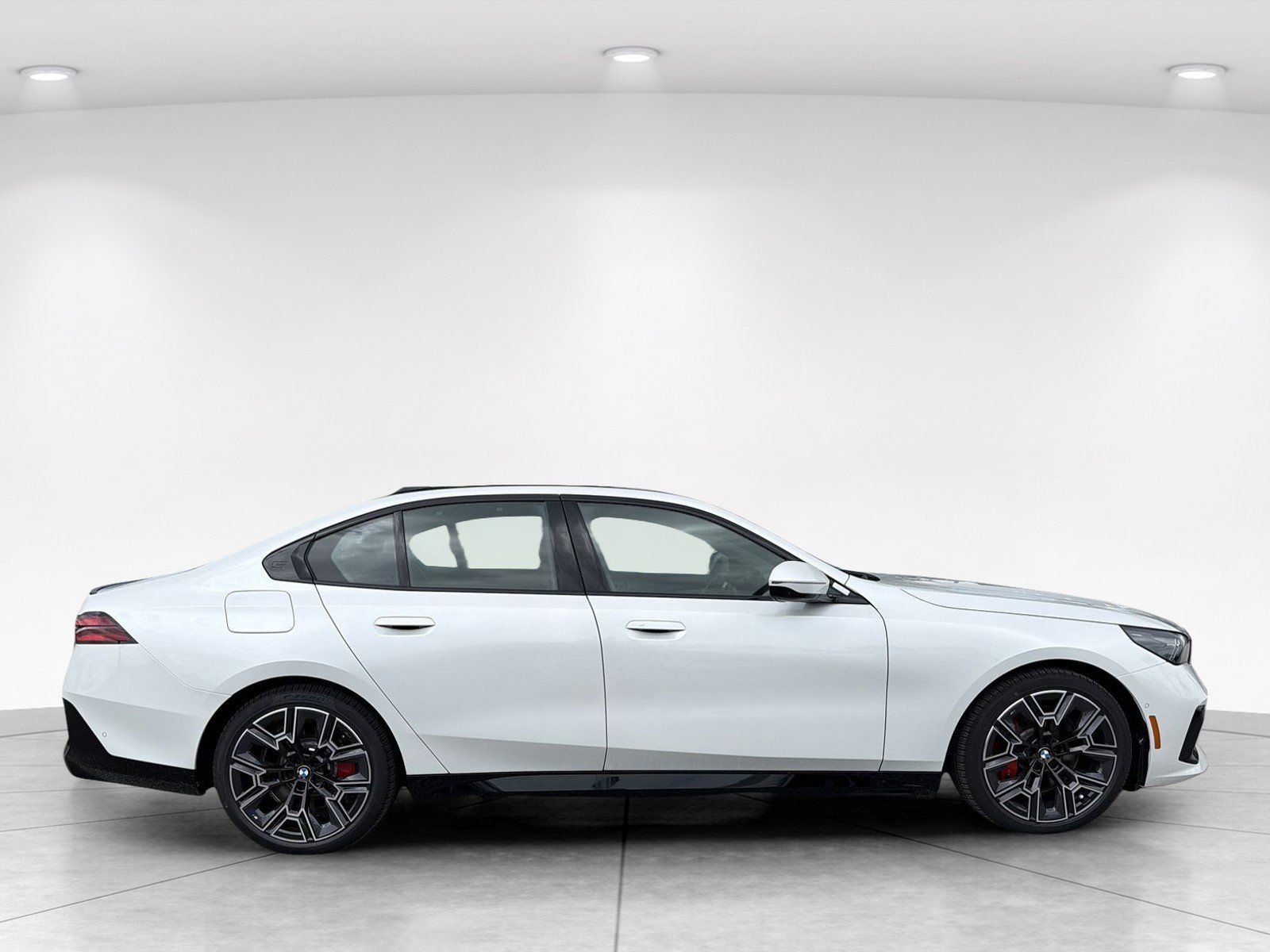 New 2027 BMW 550e xDrive w/ Executive Package AWD/4WD image 3