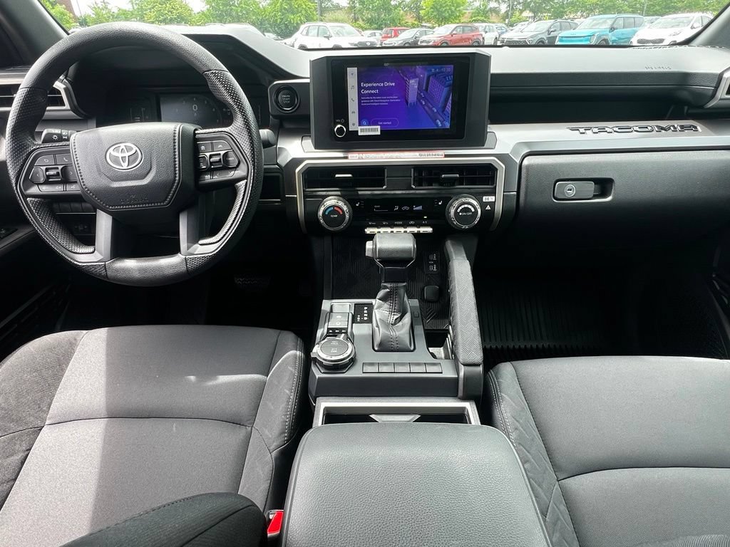 Used 2025 Toyota Tacoma SR5 AWD/4WD image 23