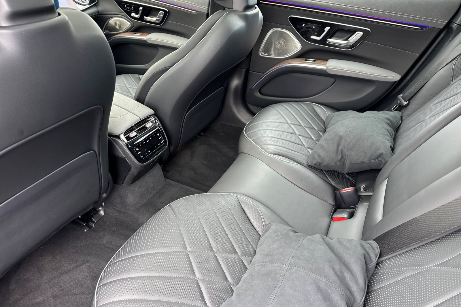 Used 2023 Mercedes-Benz EQS 580 4MATIC Sedan image 27