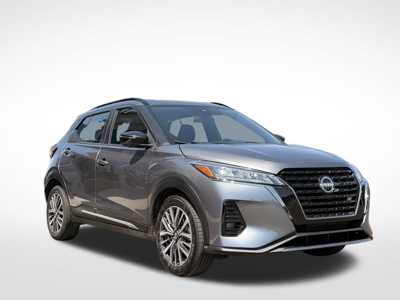 Used 2024 Nissan Kicks SR image 3