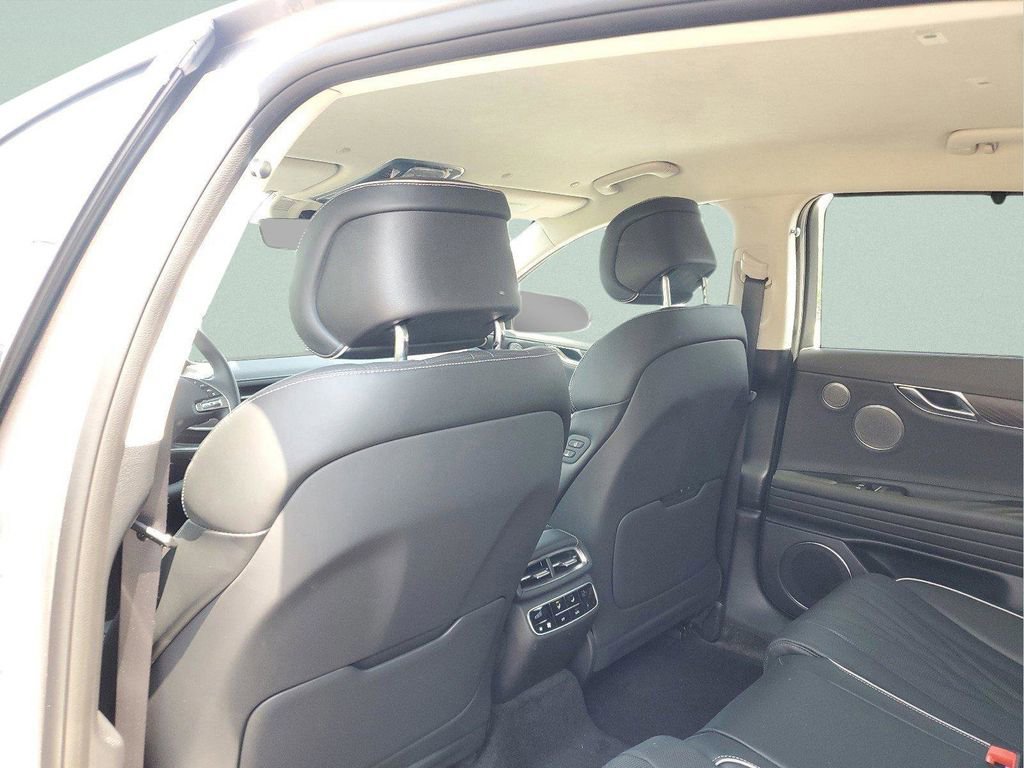 New 2023 Genesis G80 image 21
