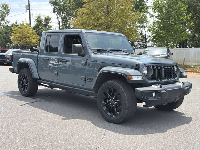 Used 2024 Jeep Gladiator Sport AWD/4WD image 15