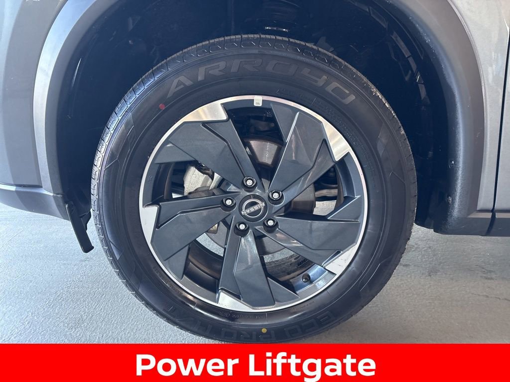 Certified 2026 Nissan Rogue SV AWD/4WD image 12