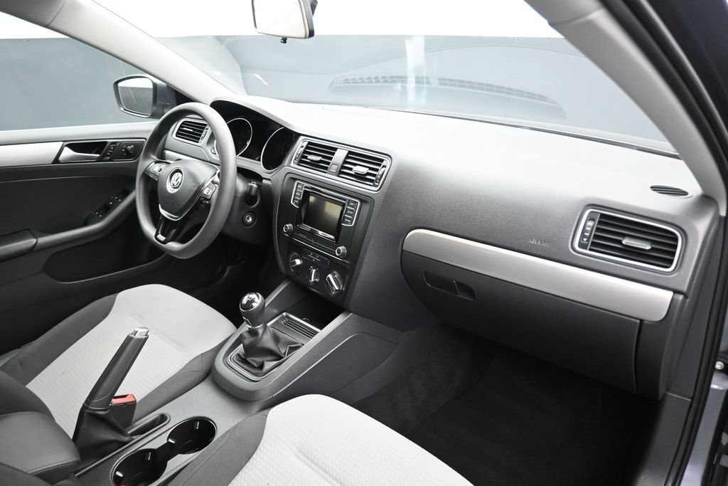 Used 2017 Volkswagen Jetta S FWD image 39