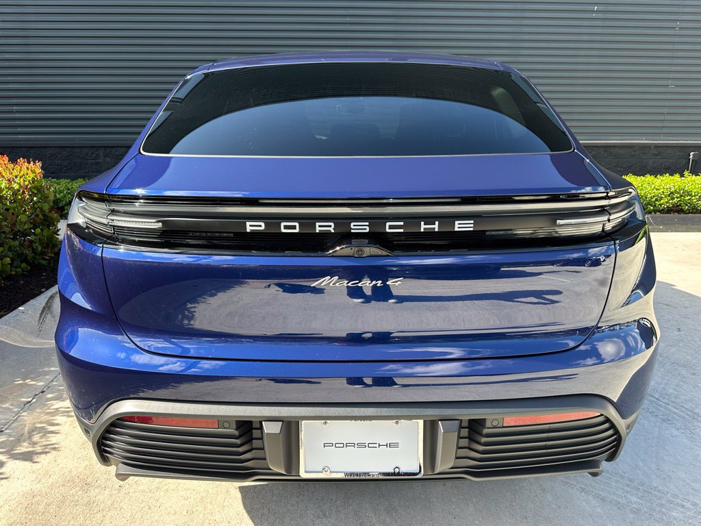 Used 2026 Porsche Macan 4 Electric AWD/4WD image 12
