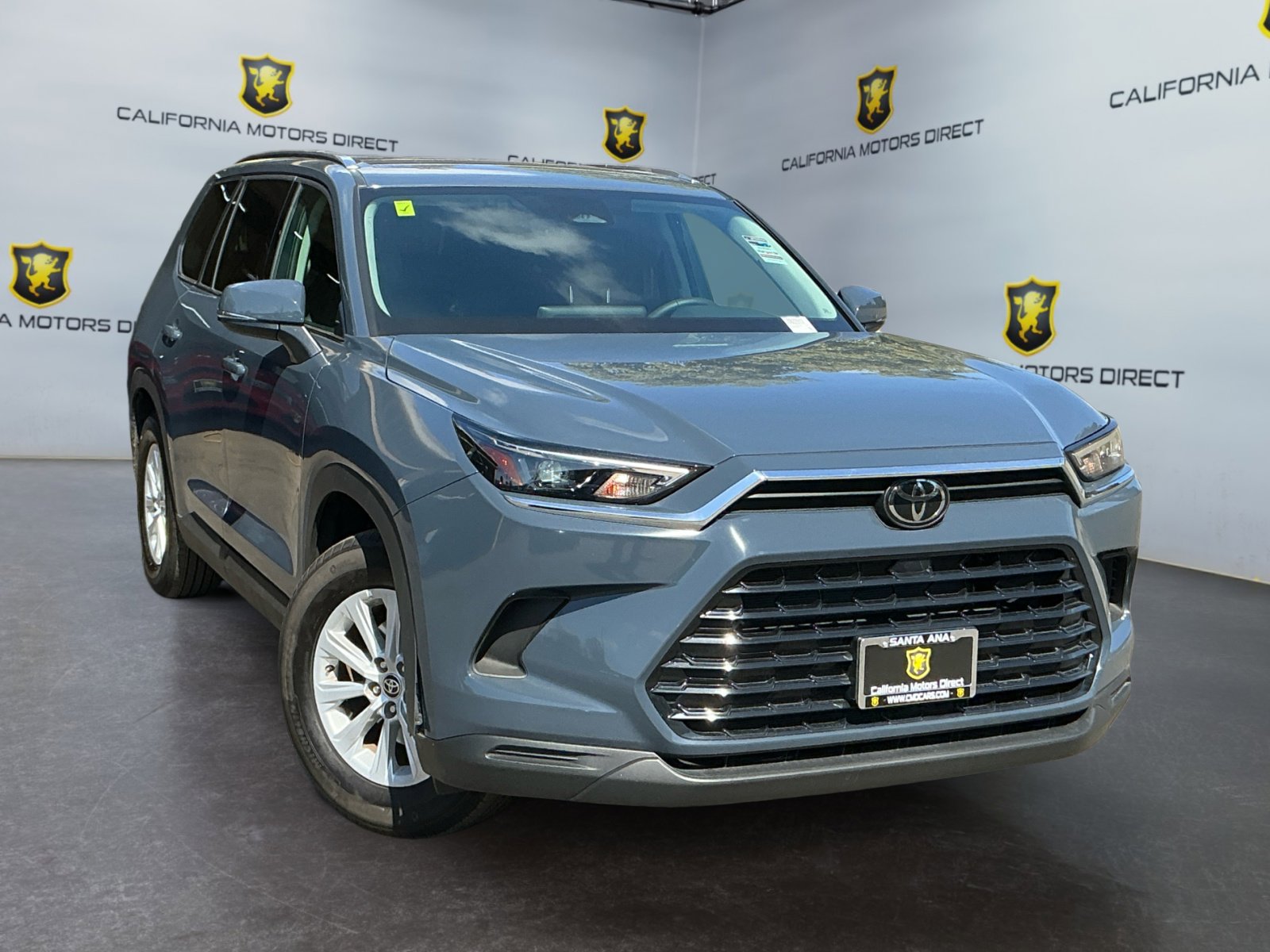 Used 2025 Toyota Grand Highlander FWD image 3