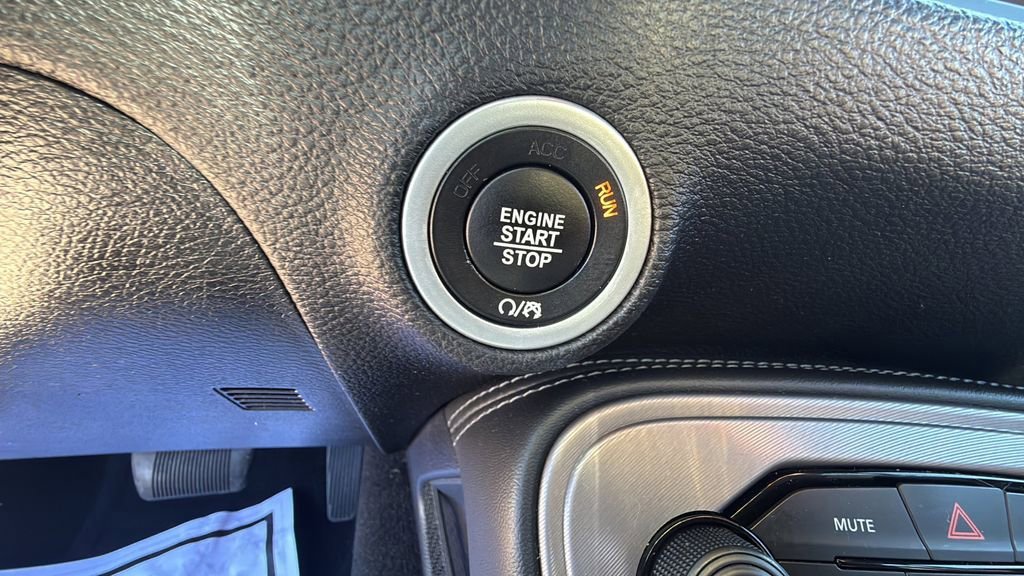 Used 2023 Dodge Challenger R/T image 20