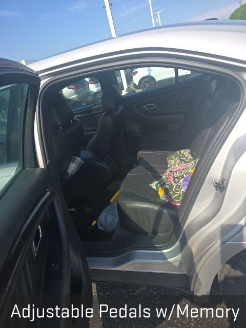 Used 2013 Ford Taurus Limited FWD image 11
