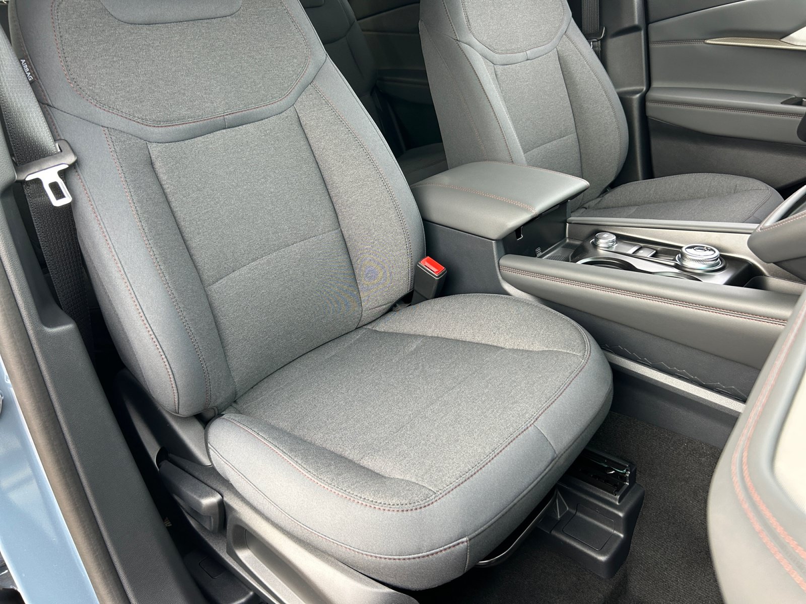 New 2026 Ford Explorer Active RWD image 19