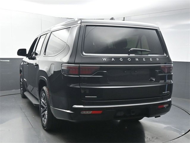 Used 2023 Jeep Wagoneer L Series II image 6