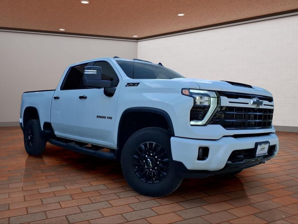 Used 2024 Chevrolet Silverado 2500 LT w/ Z71 Sport Edition AWD/4WD image 3