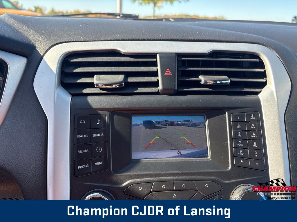 Used 2015 Ford Fusion SE FWD image 22