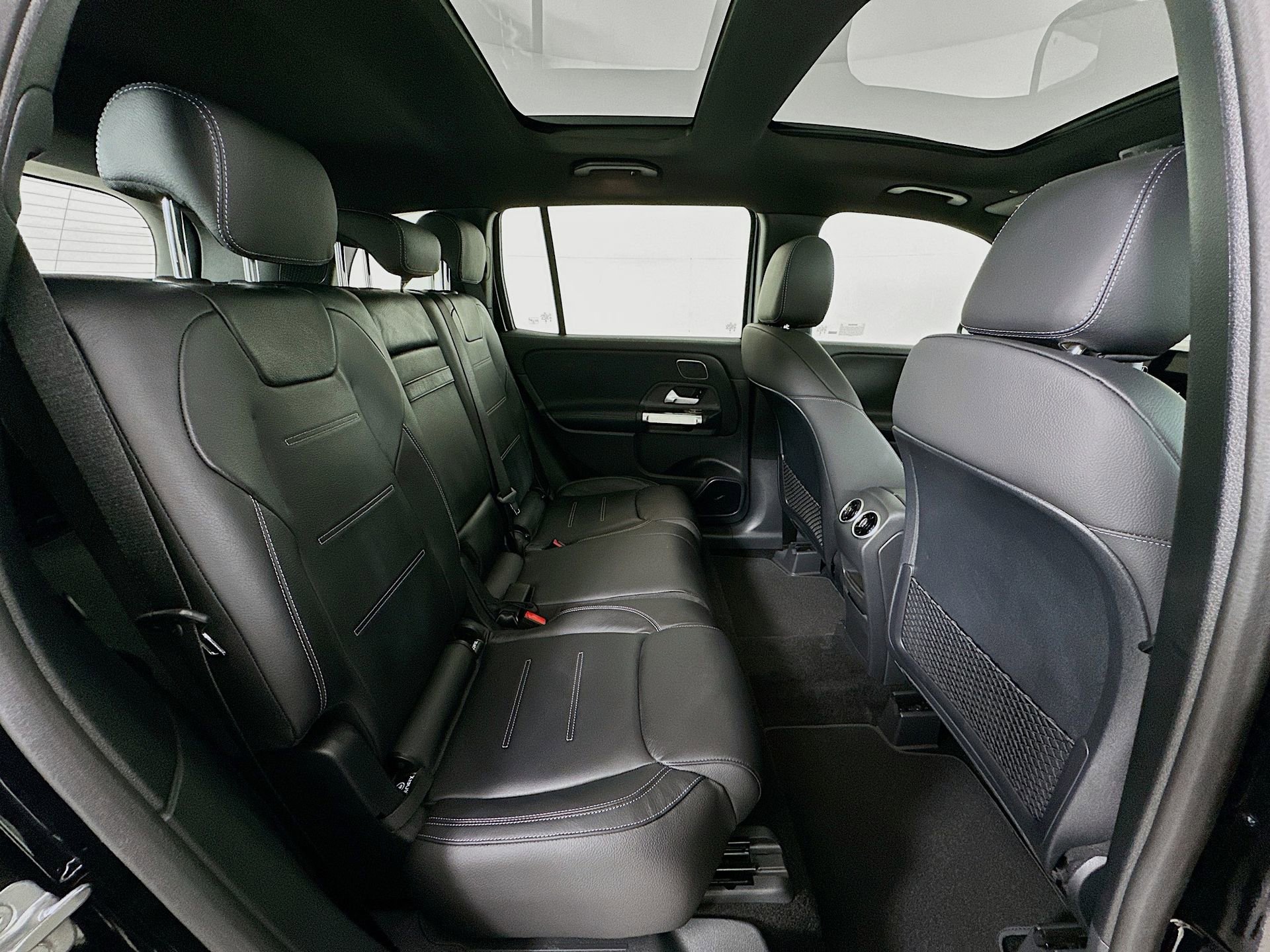 New 2026 Mercedes-Benz GLB 35 AMG 4MATIC image 30