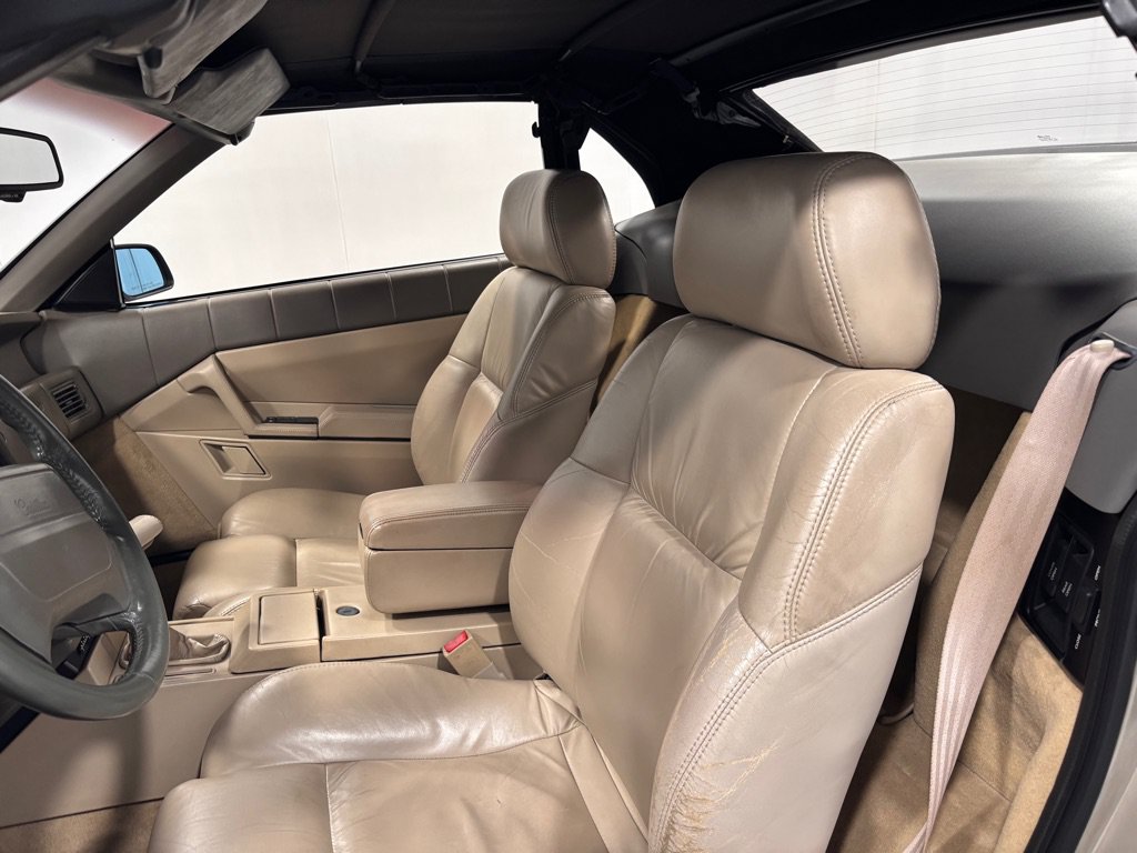 Used 1993 Cadillac Allante FWD image 11