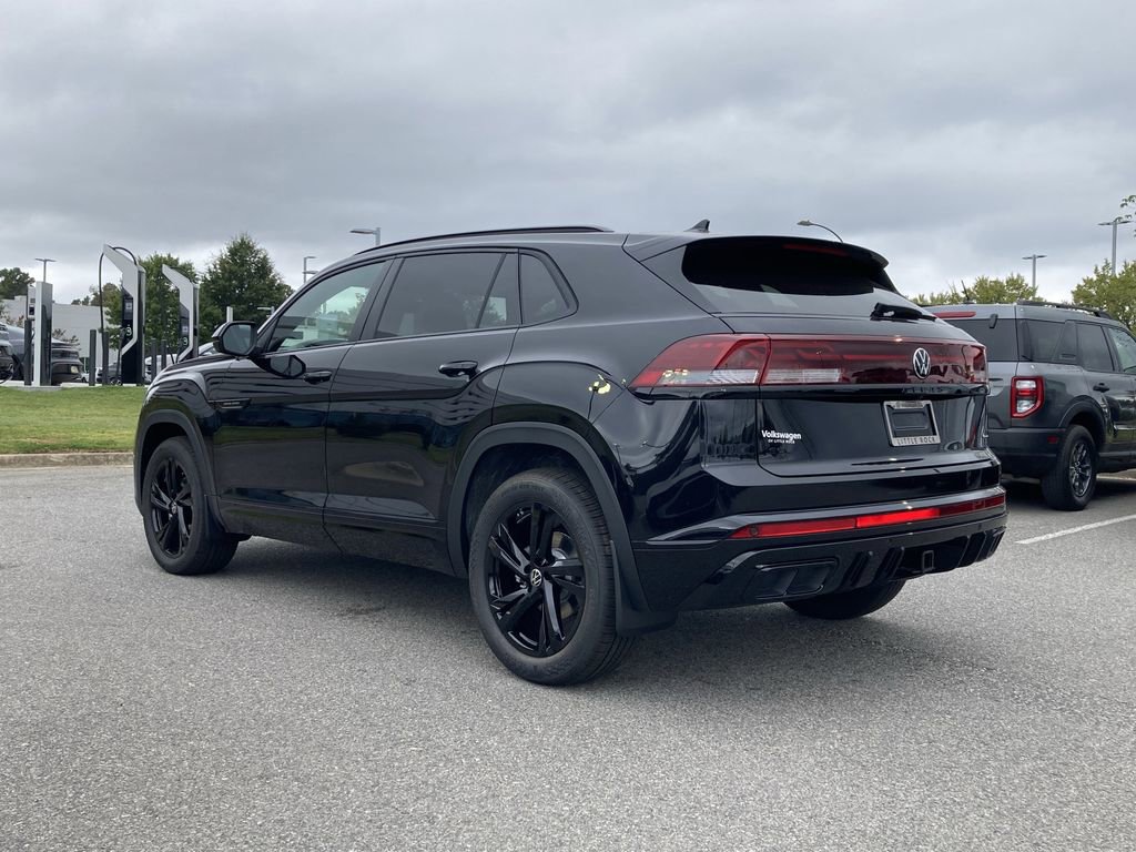 New 2026 Volkswagen Atlas Cross Sport SEL R-Line image 3