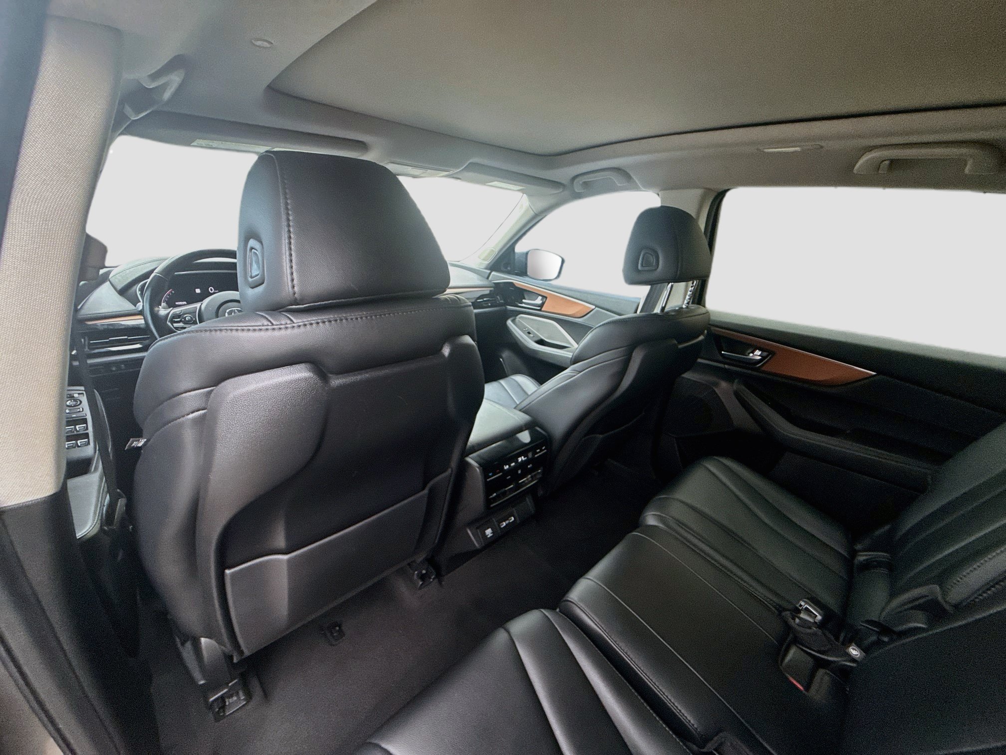 Used 2022 Acura MDX FWD image 25
