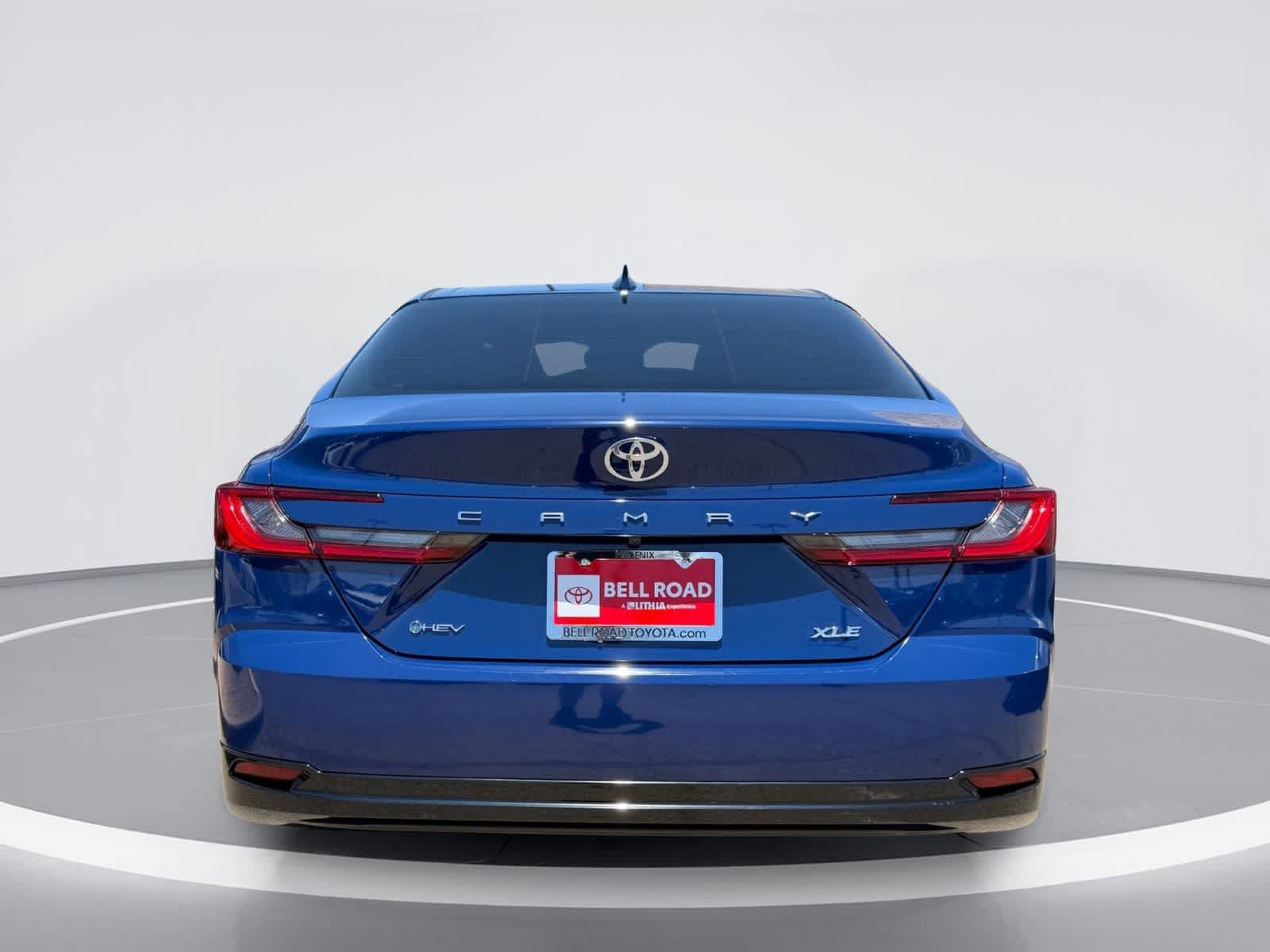 Used 2025 Toyota Camry XLE FWD image 3