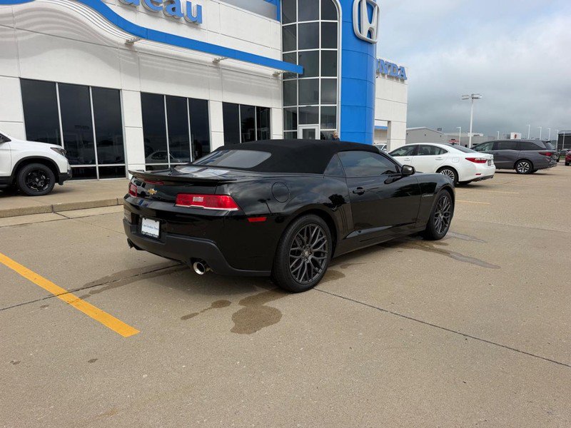 Used 2015 Chevrolet Camaro LT RWD image 2