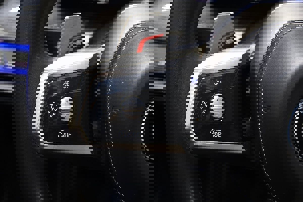 Used 2023 BMW 760i xDrive image 47