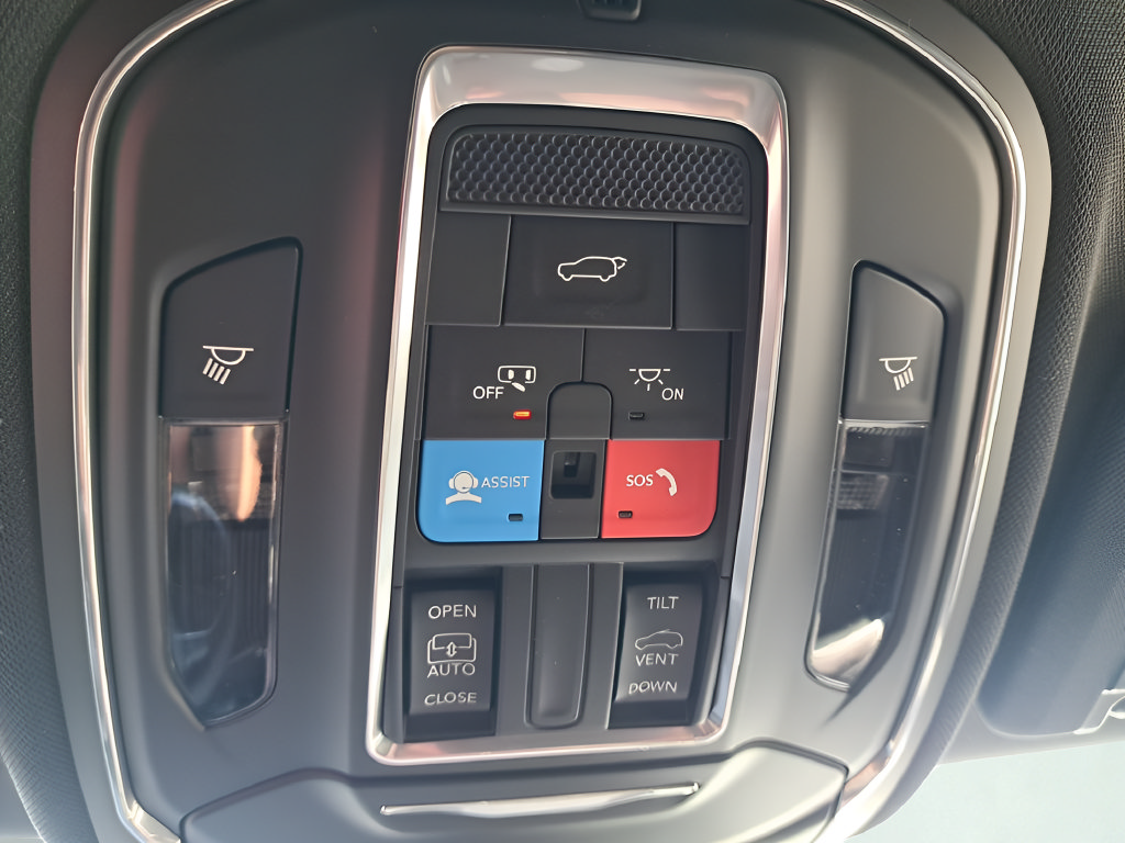 New 2026 Jeep Grand Cherokee Altitude AWD/4WD image 25