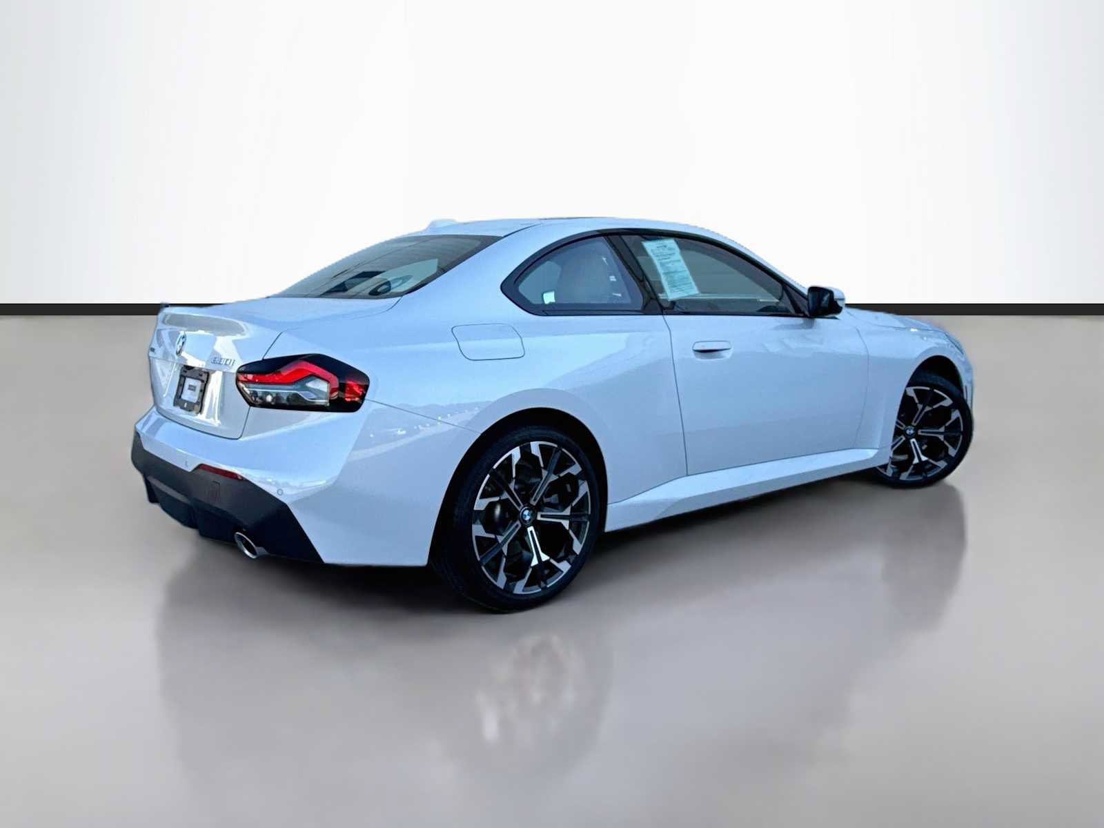 Used 2025 BMW 230i xDrive Coupe w/ Convenience Package AWD/4WD image 3