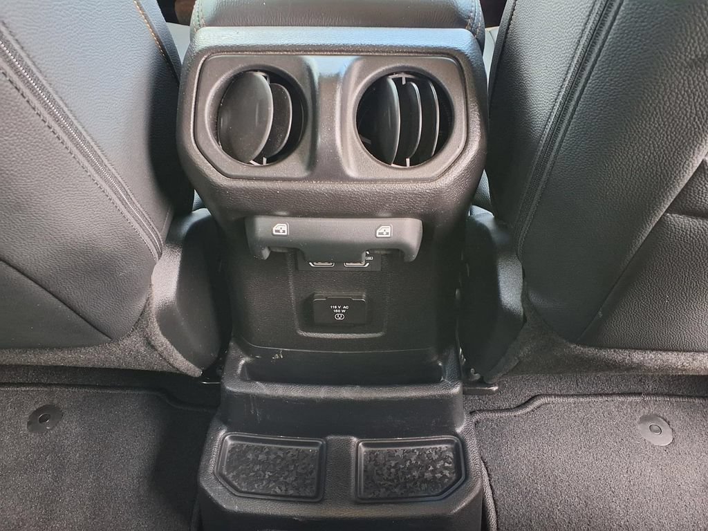 Used 2021 Jeep Wrangler Unlimited Sahara AWD/4WD image 17