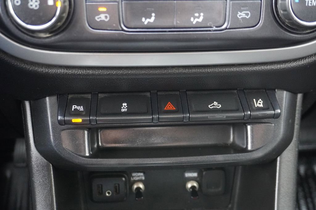 Used 2022 Chevrolet Colorado LT w/ Fleet Safety Package image 18