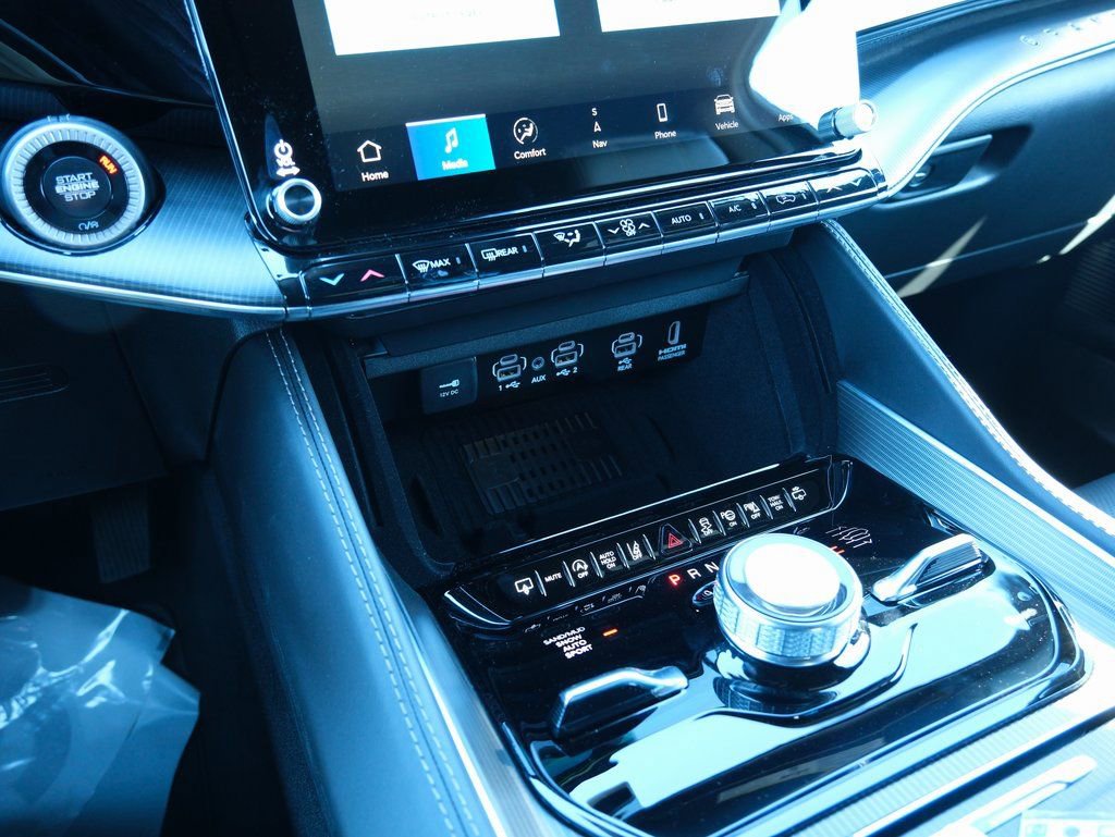 New 2026 Jeep Grand Wagoneer Summit w/ Rear Seat Video Group I image 25