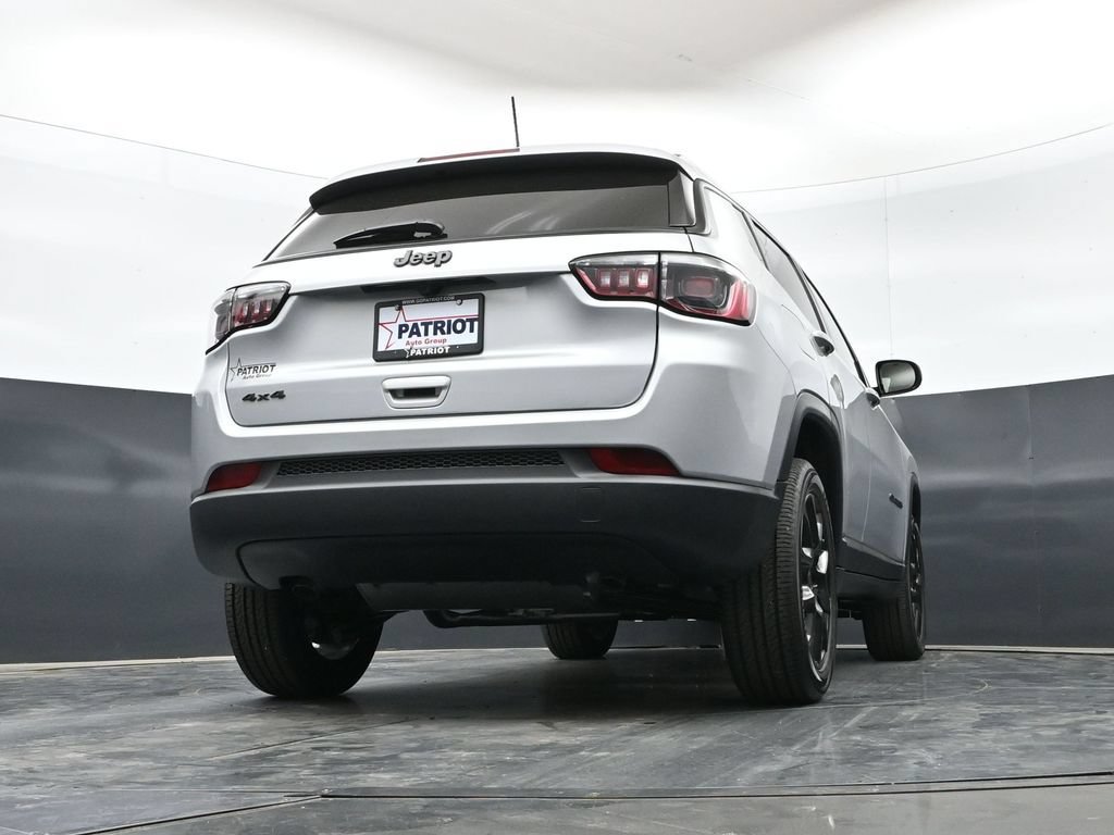 New 2026 Jeep Compass Latitude AWD/4WD image 42